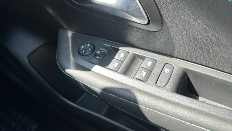 Peugeot 208 1.2 PureTech 130 Allure Premium + 5dr EAT8 Petrol Hatchback